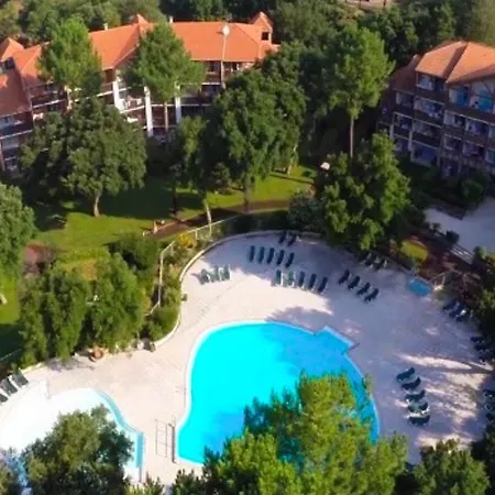 Great Between Golf Course And